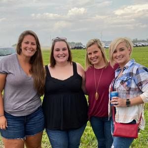 Meet your Posher, Marissa